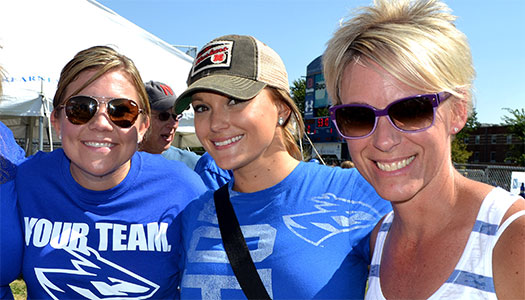 Students and Alumni at Tailgate