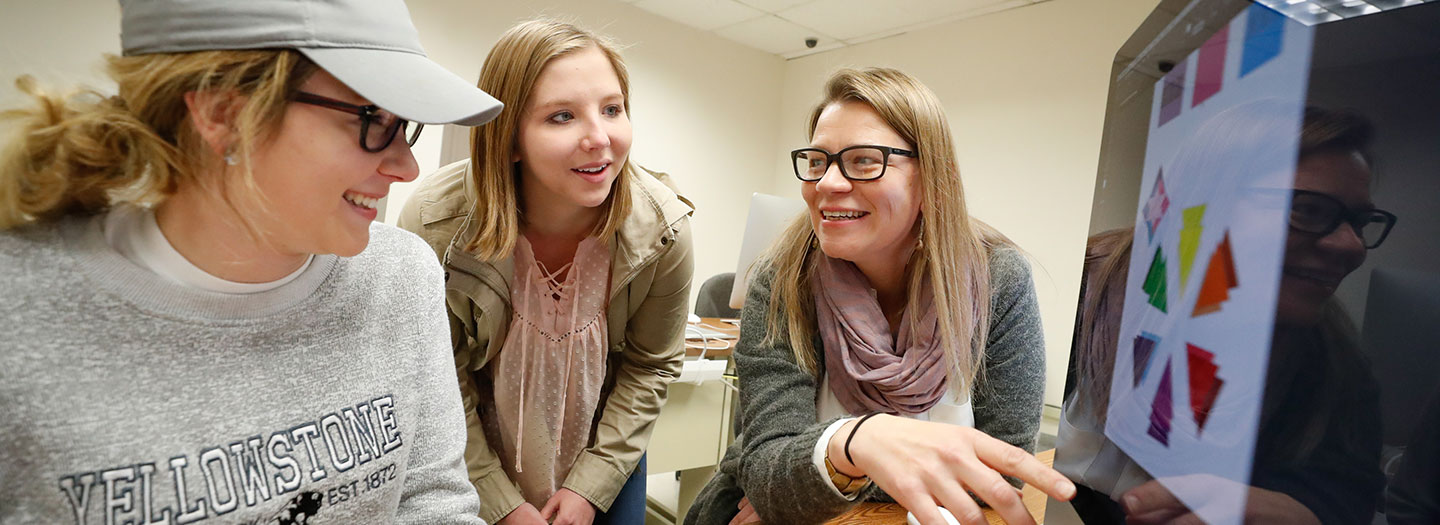 Students working in the Communication Computer Lab