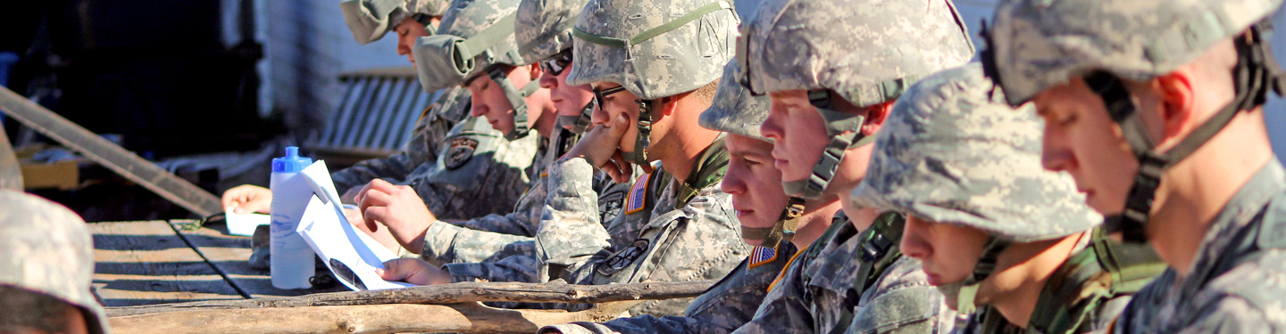 ROTC Students eating lunch