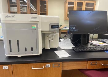 picture of the Attune NxT 4-laser (BRYV6) Acoustic Focusing Cytometer