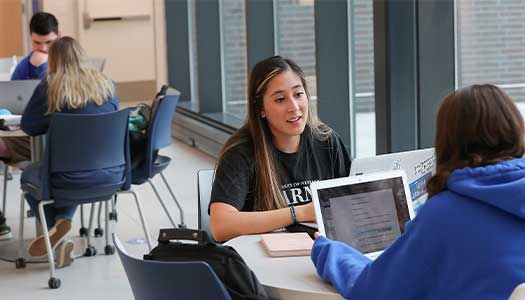 students study together in discovery hall