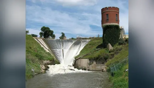 thumbnail of a modern photo of the canal overflow
