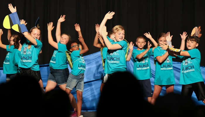 students perform in finding nemo jr