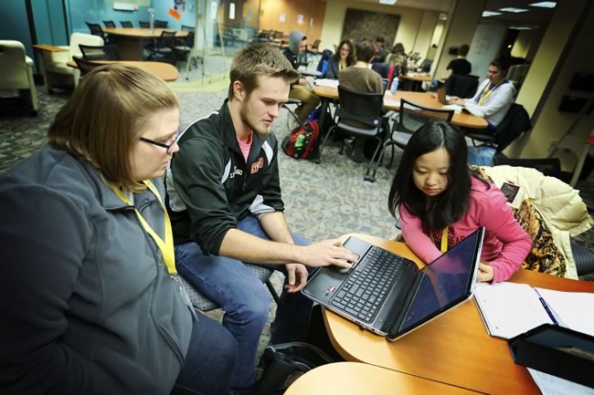 Students receiving instruction in the UNK Learning Commons