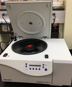 picture of the Eppendorf Centrifuge 5804R